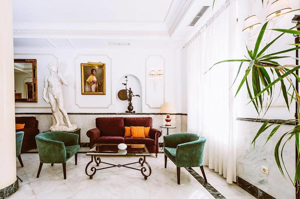 Basic Hotel Dona Manuela Sevilla Dış mekan fotoğraf